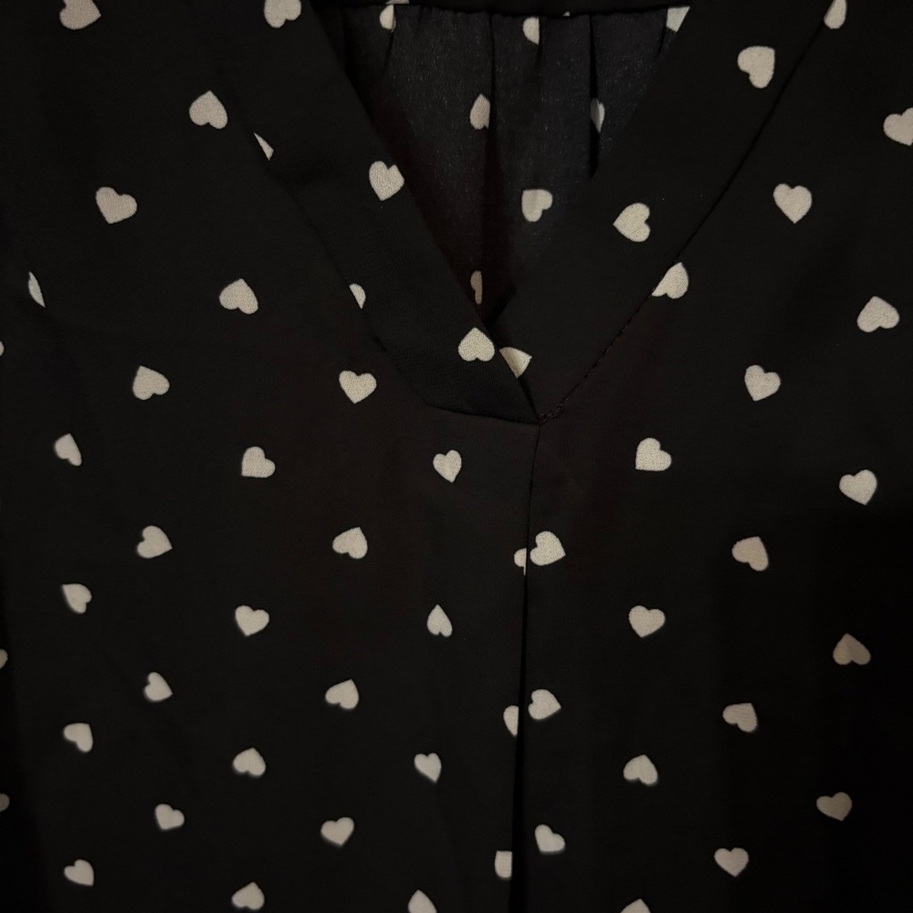 Jones New York Blouse Top Medium Black White Heart Print Long Sleeve - Picture 5 of 8